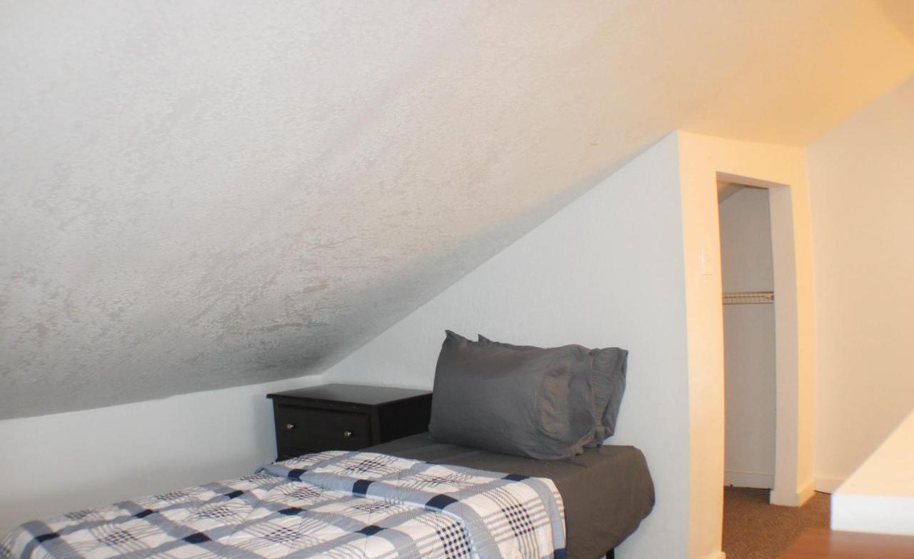 Urban Oasis - 3Br 2Ba - City View- Private Parking Pittsburgh Esterno foto